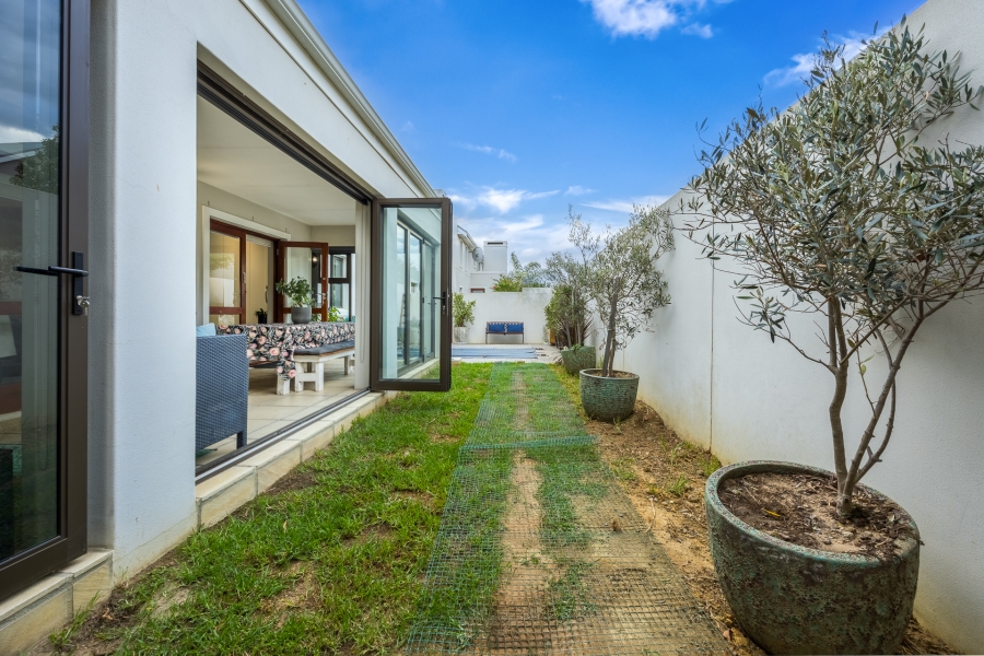 3 Bedroom Property for Sale in Graanendal Western Cape